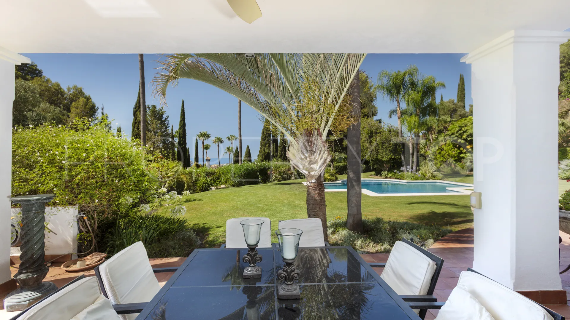 For sale villa with 5 bedrooms in Puerto del Almendro