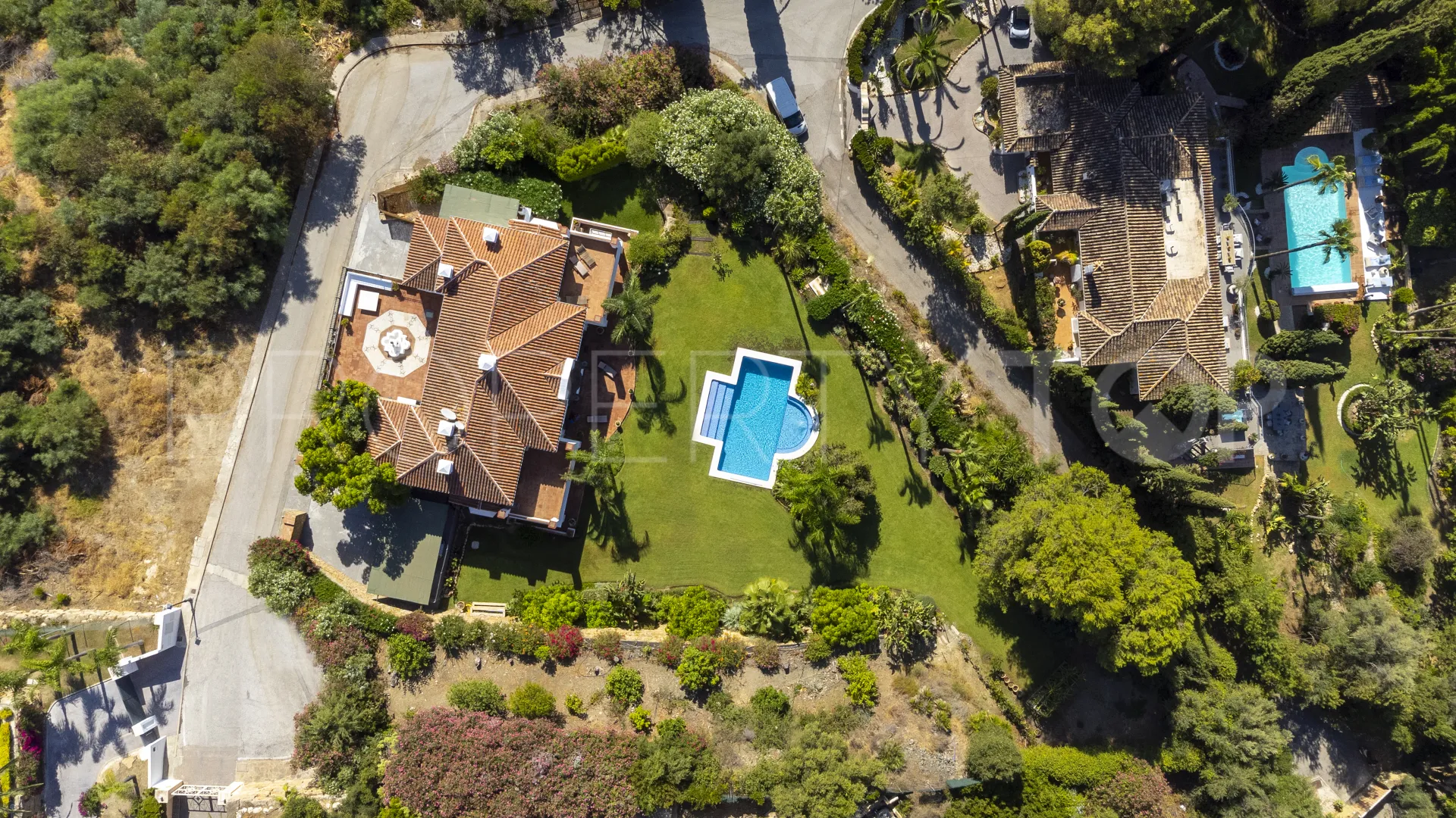 For sale villa with 5 bedrooms in Puerto del Almendro