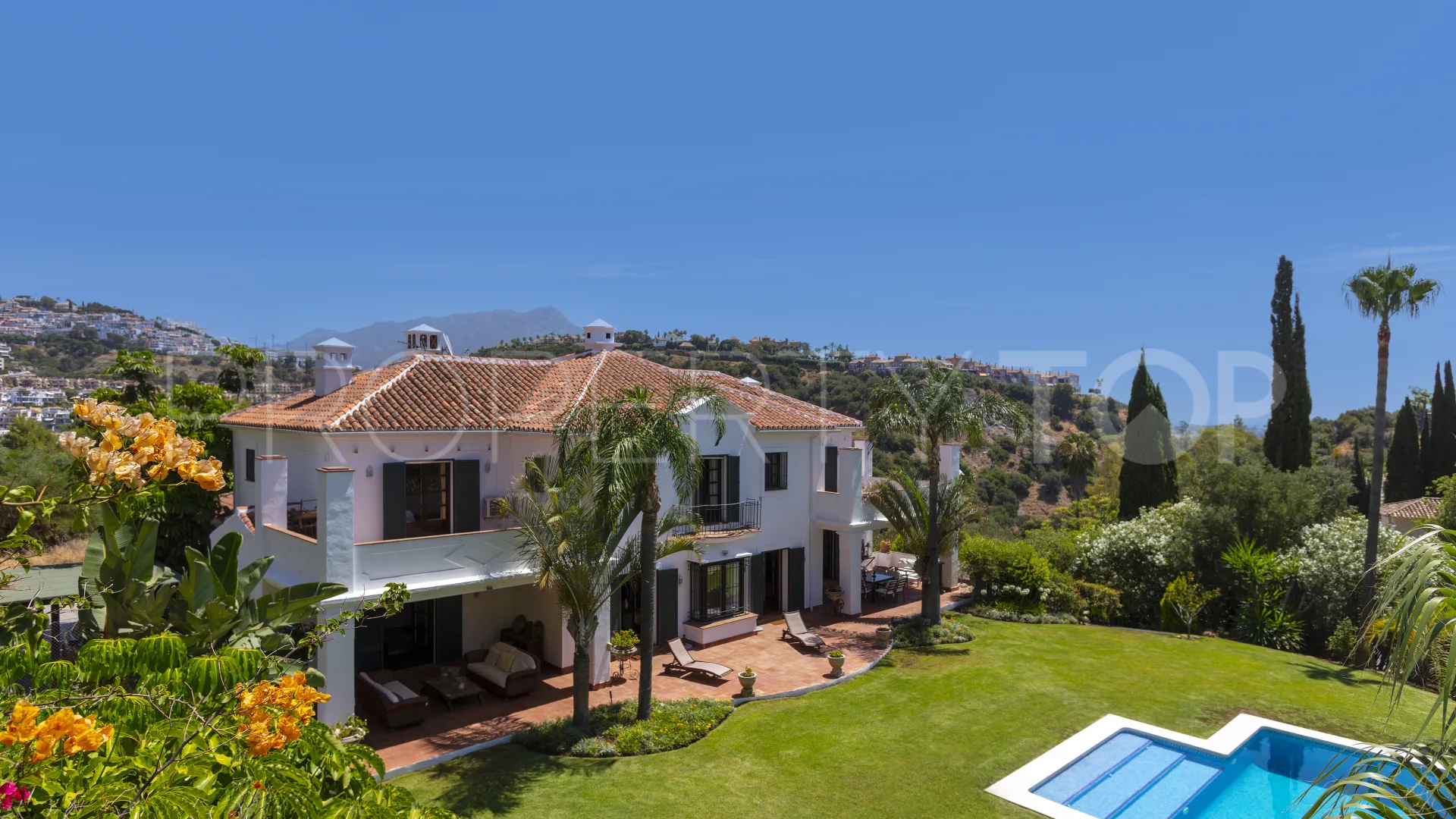 For sale villa with 5 bedrooms in Puerto del Almendro