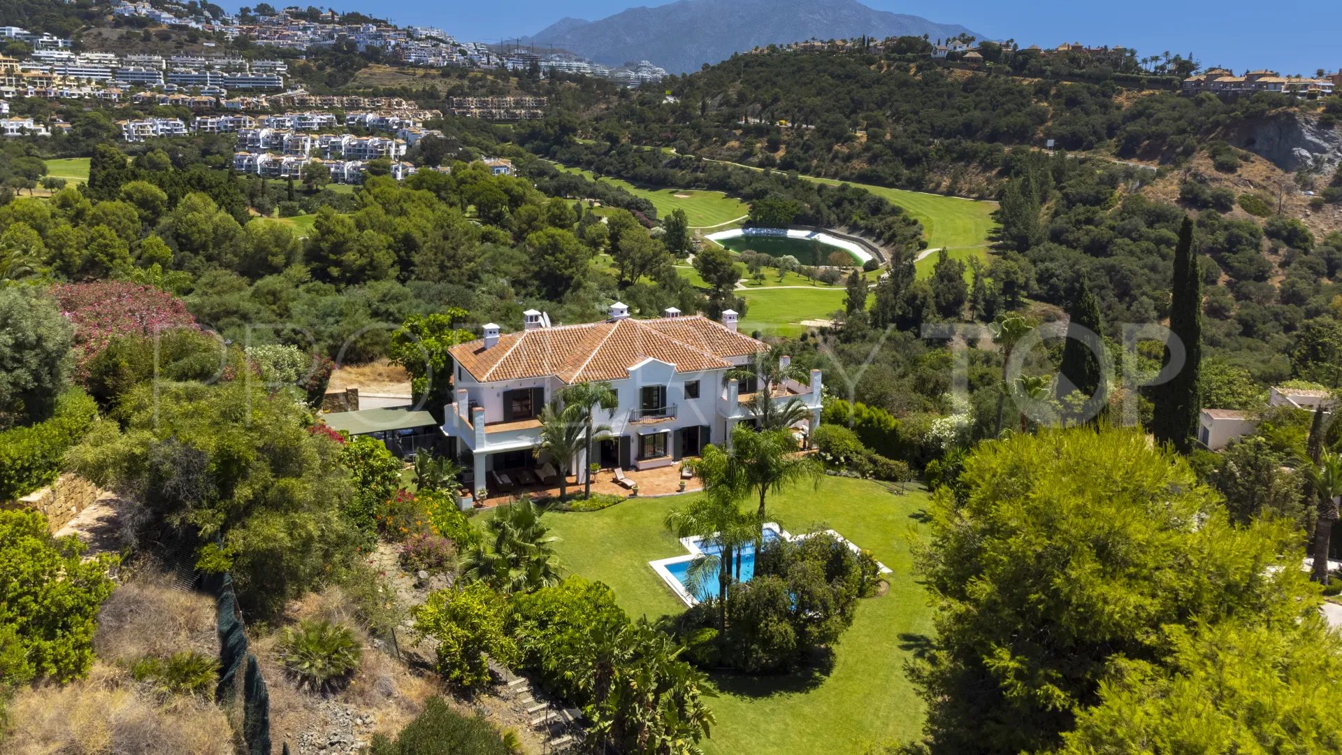 For sale villa with 5 bedrooms in Puerto del Almendro