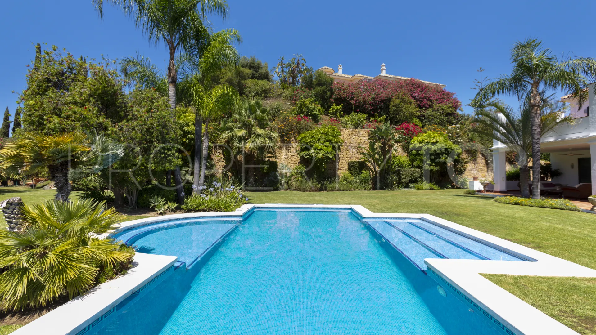 For sale villa with 5 bedrooms in Puerto del Almendro
