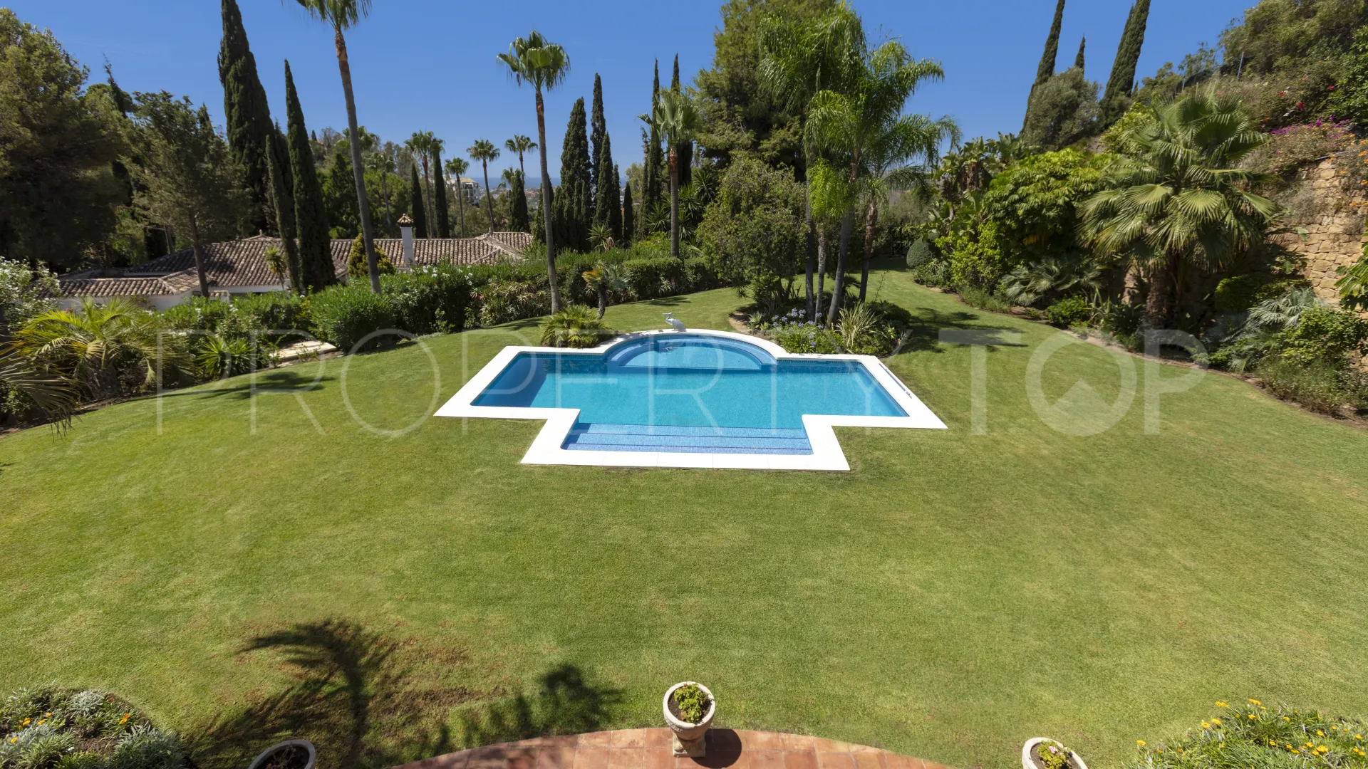 For sale villa with 5 bedrooms in Puerto del Almendro
