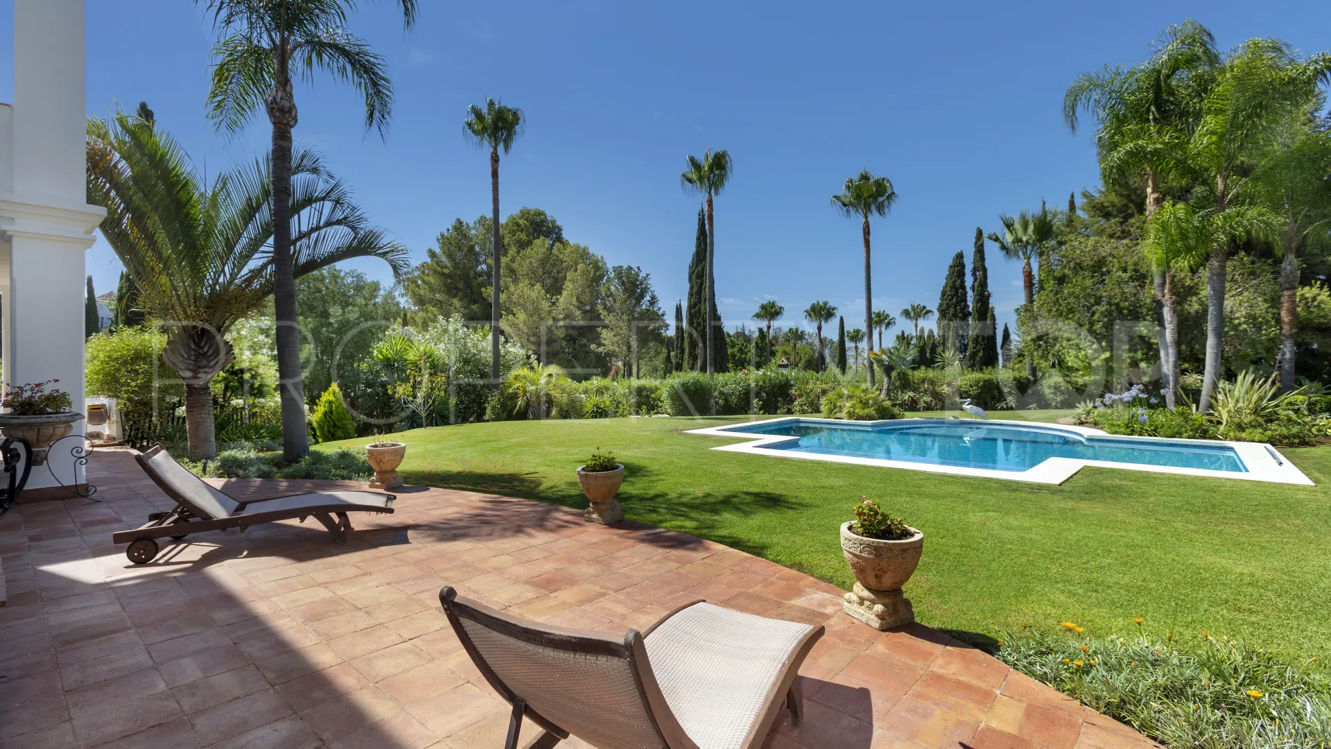 For sale villa with 5 bedrooms in Puerto del Almendro