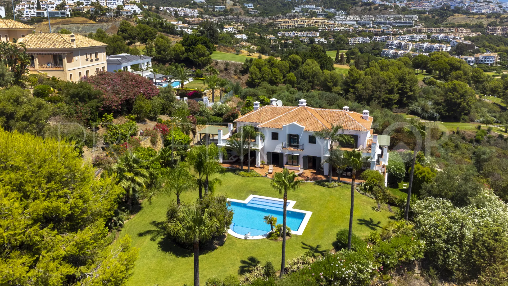 For sale villa with 5 bedrooms in Puerto del Almendro