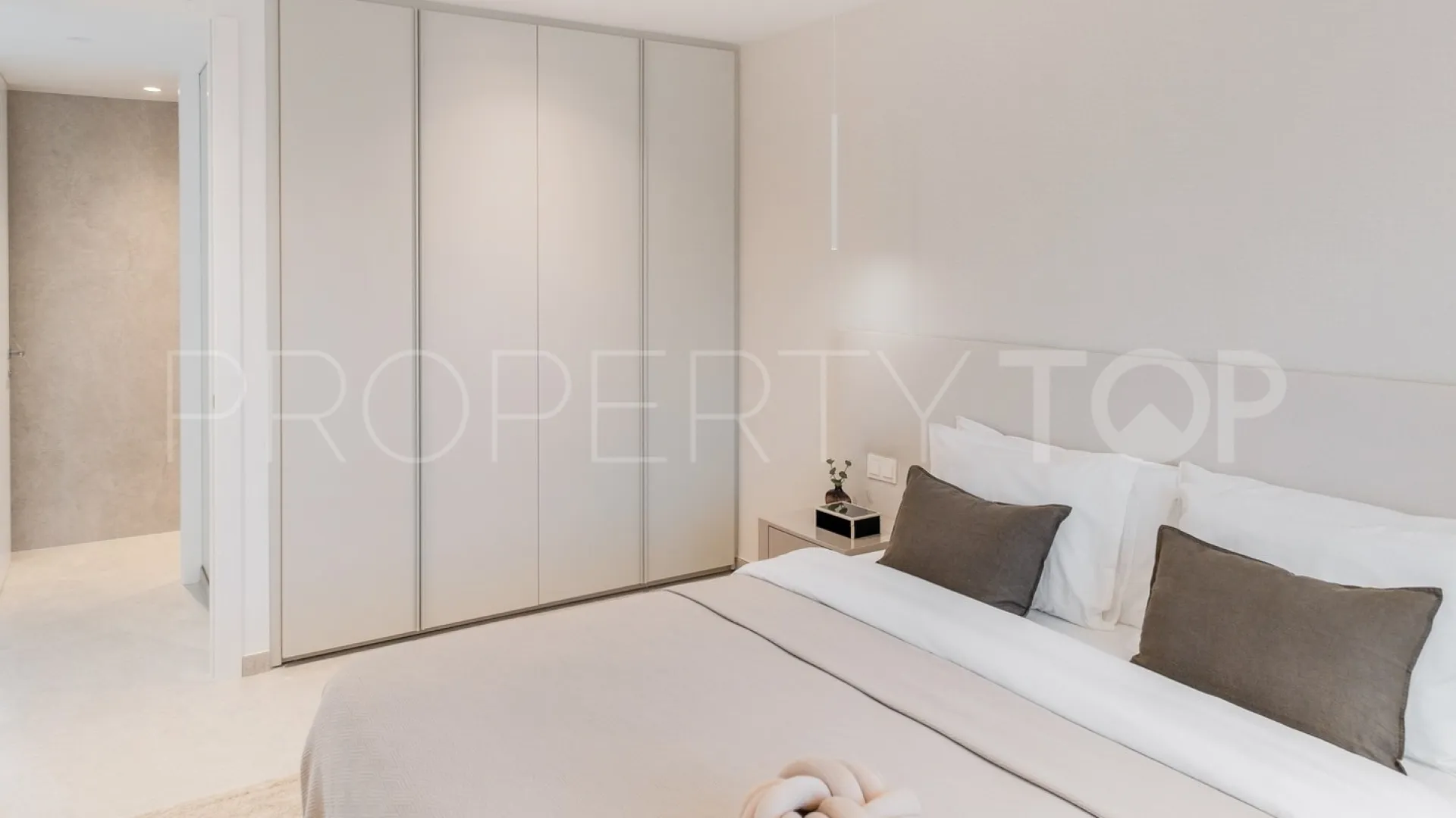 For sale 3 bedrooms apartment in Les Belvederes