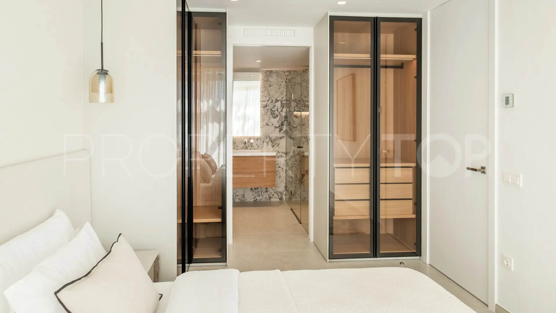 For sale 3 bedrooms apartment in Les Belvederes