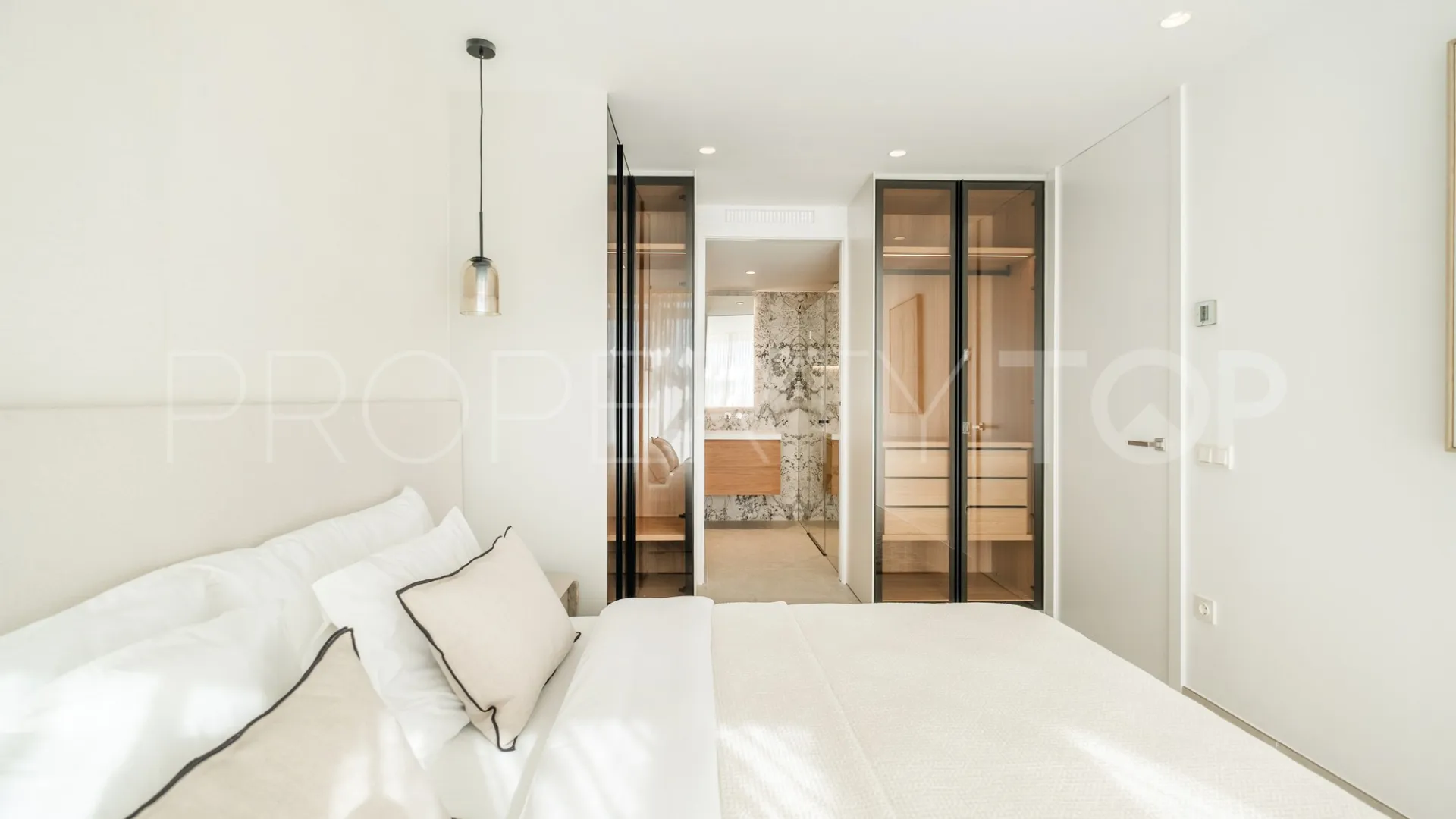 For sale 3 bedrooms apartment in Les Belvederes