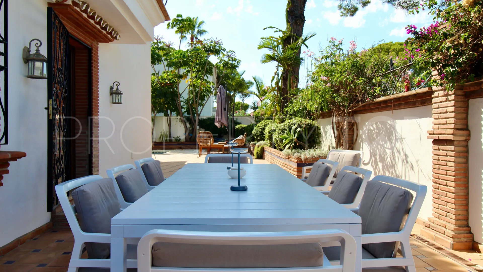 For sale El Presidente villa