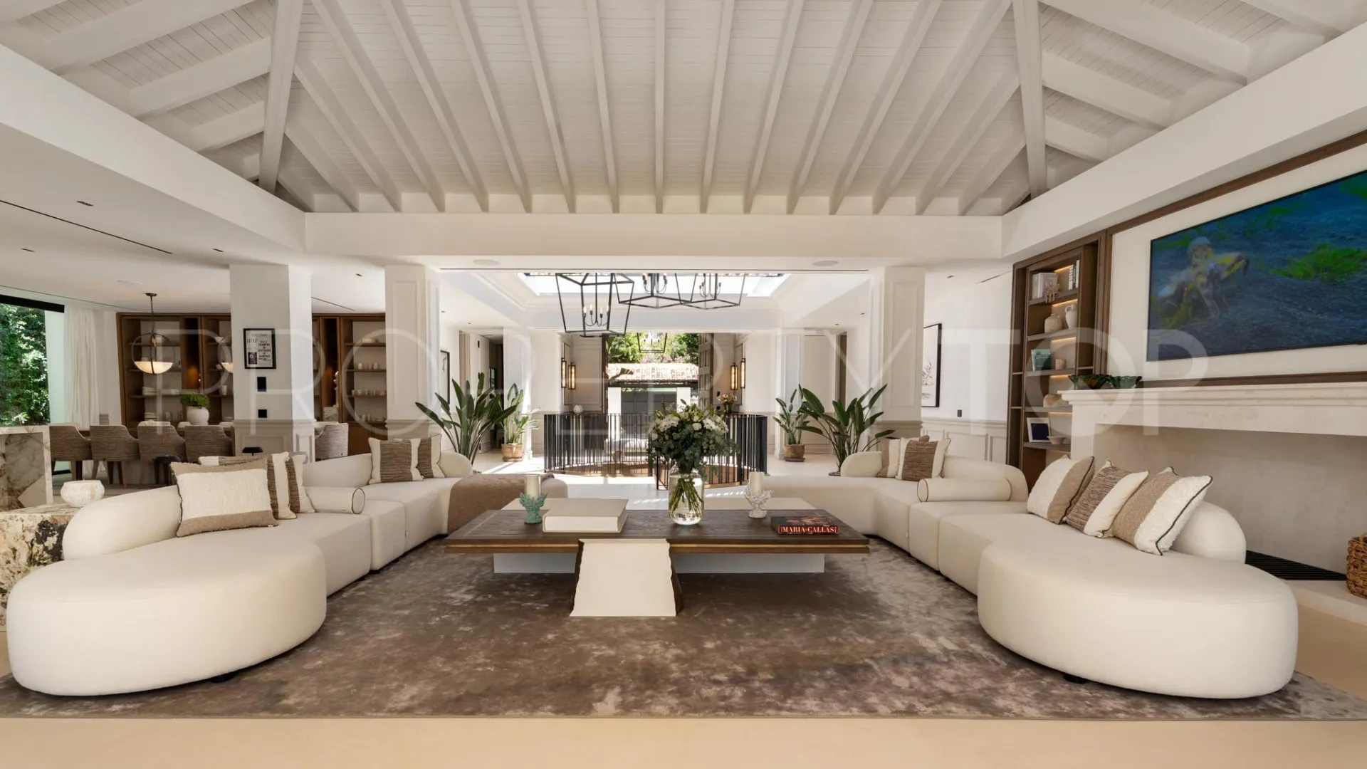 For sale 6 bedrooms villa in Nueva Andalucia
