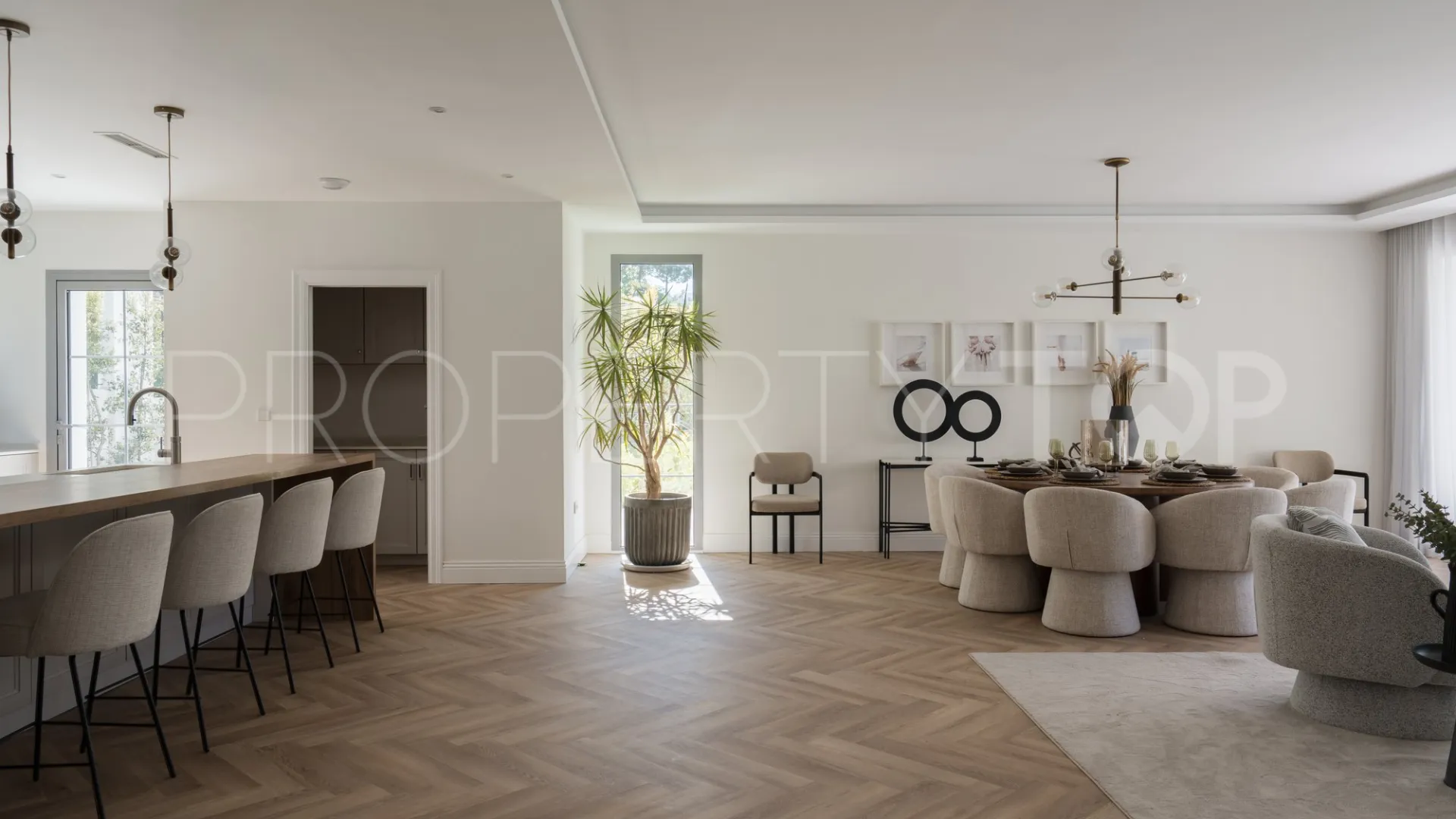 Buy villa in Los Arqueros