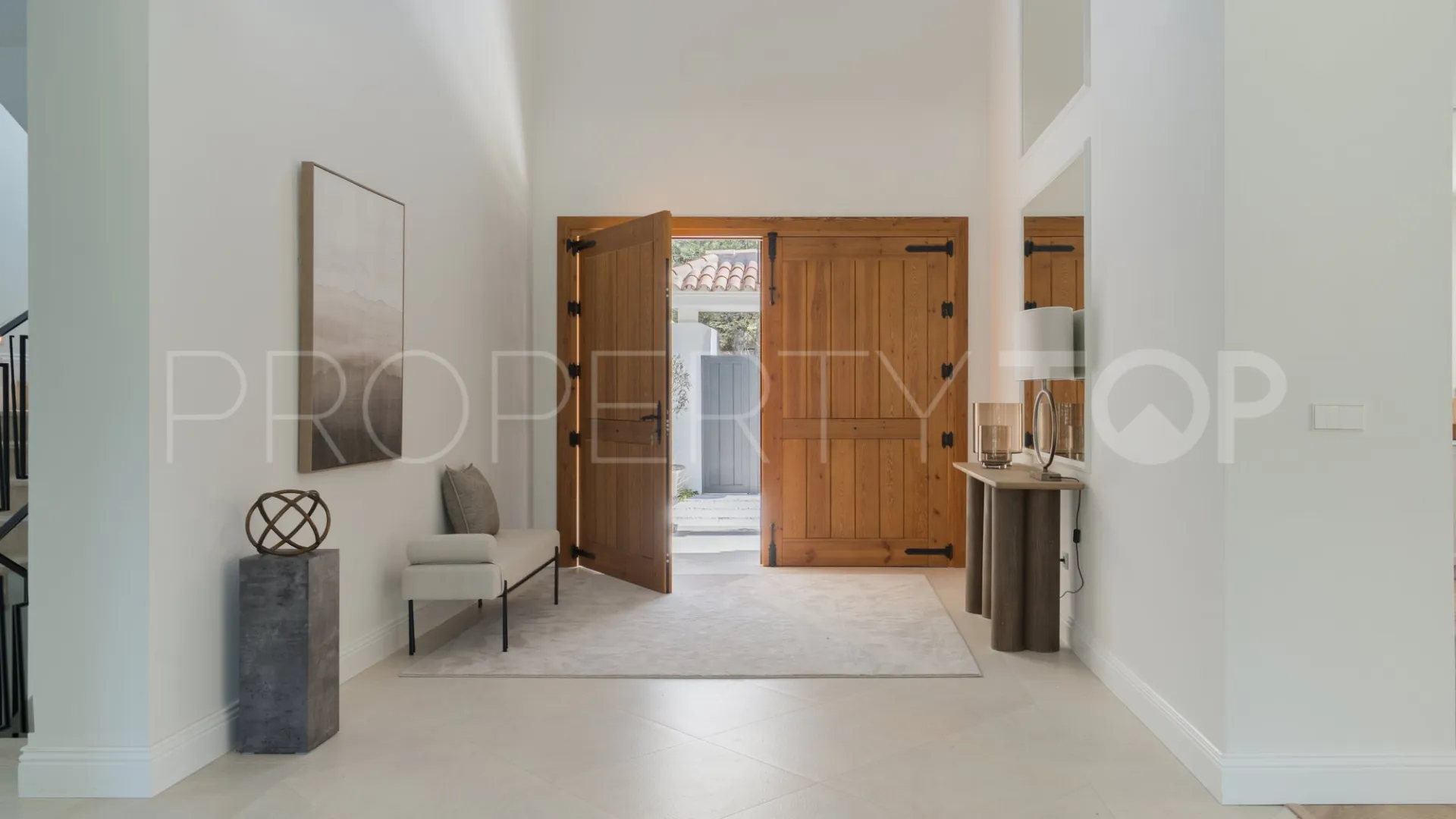 Buy villa in Los Arqueros