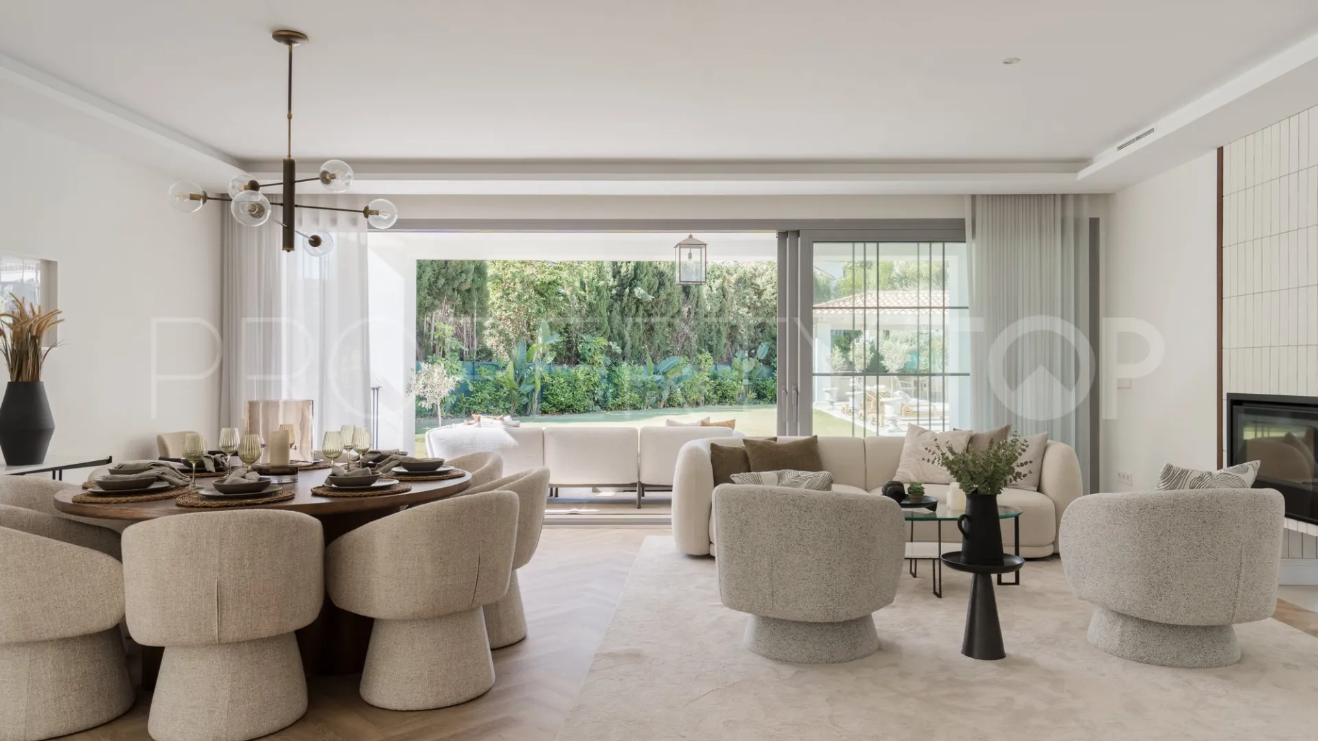 Buy villa in Los Arqueros