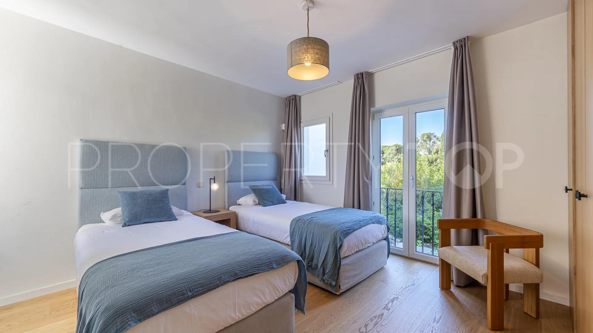 Buy Golden Mile town house
