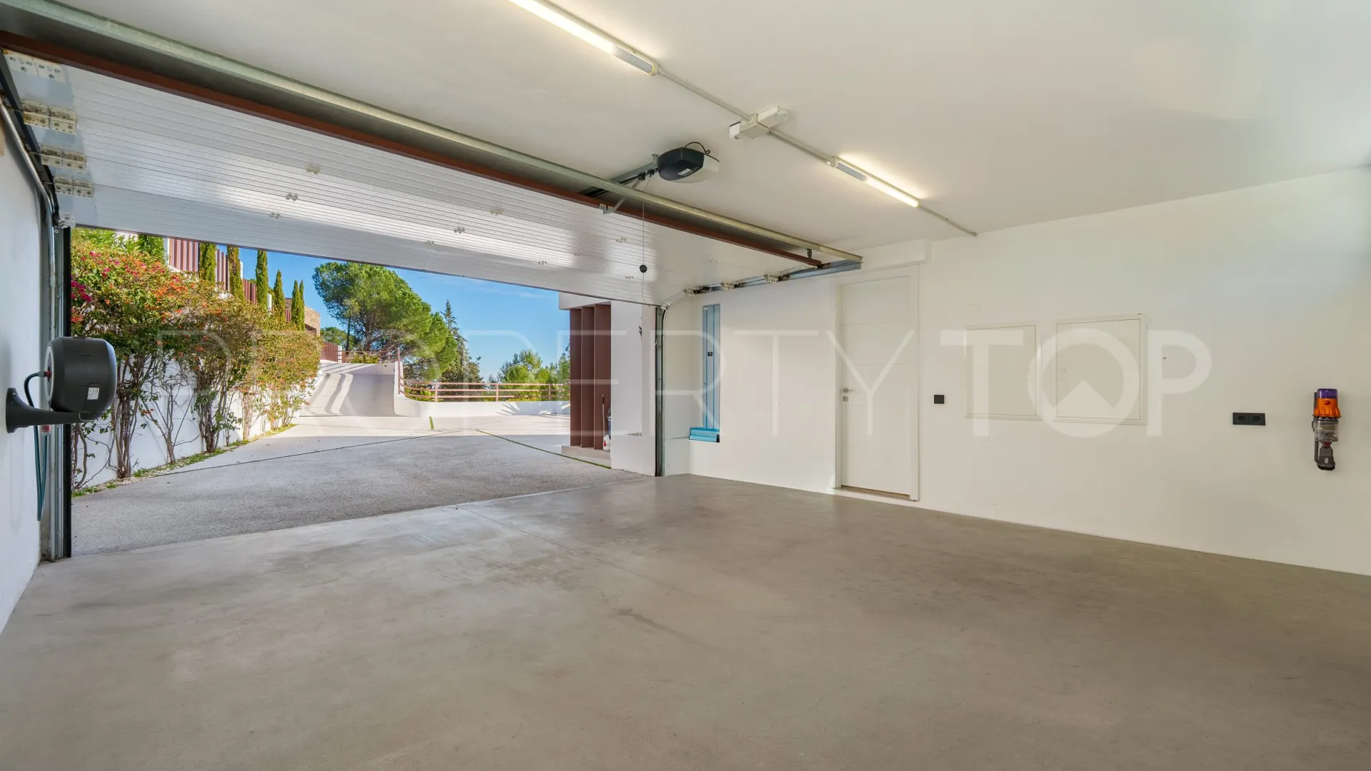 El Madroñal, villa en venta
