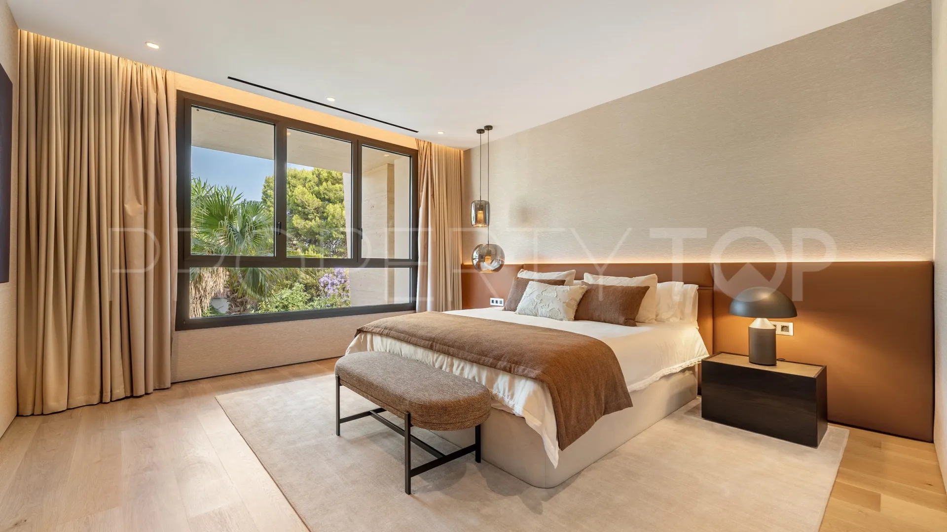 Epic Marbella, atico duplex con 4 dormitorios en venta