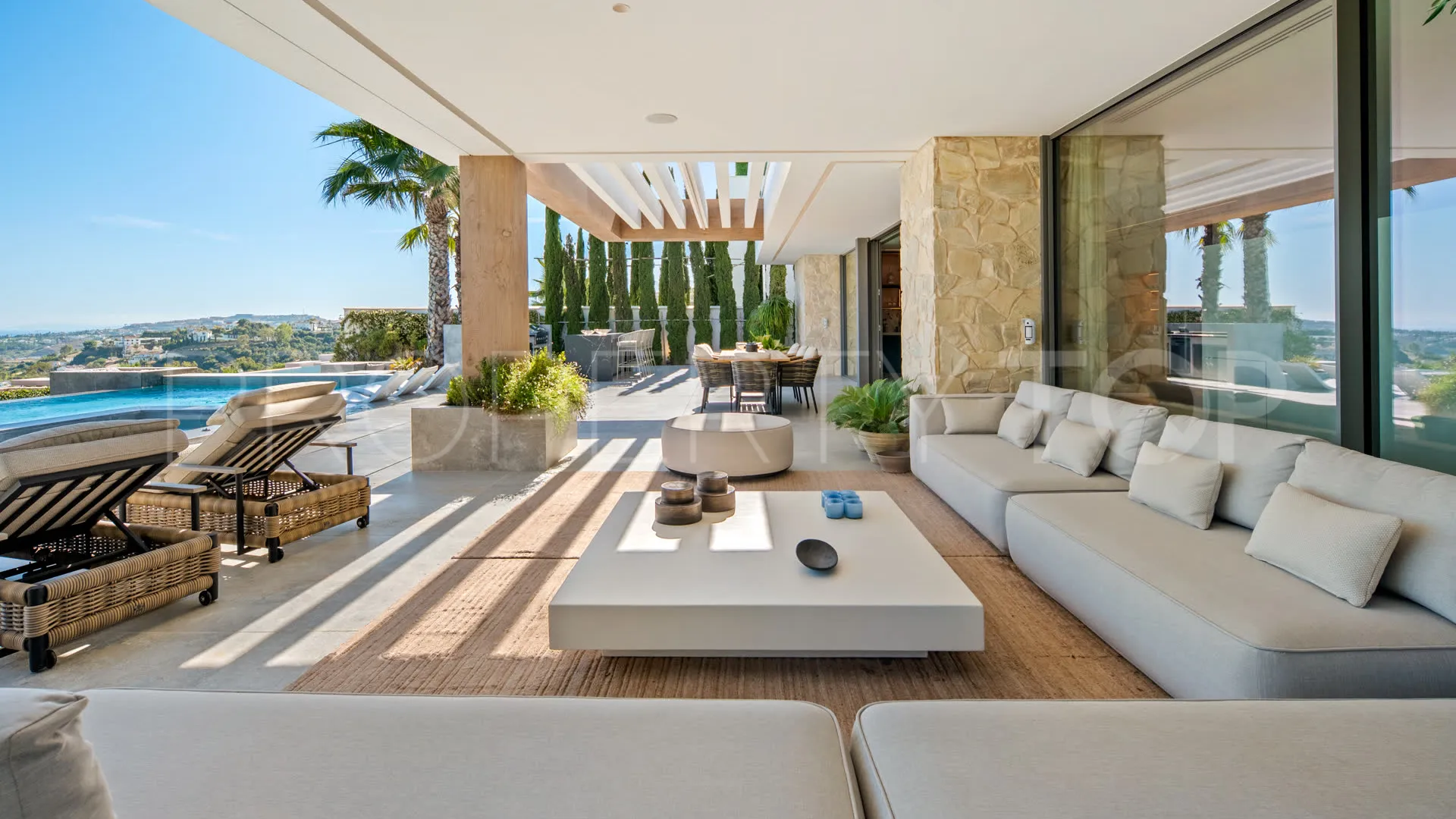 The Hills 6 bedrooms villa for sale