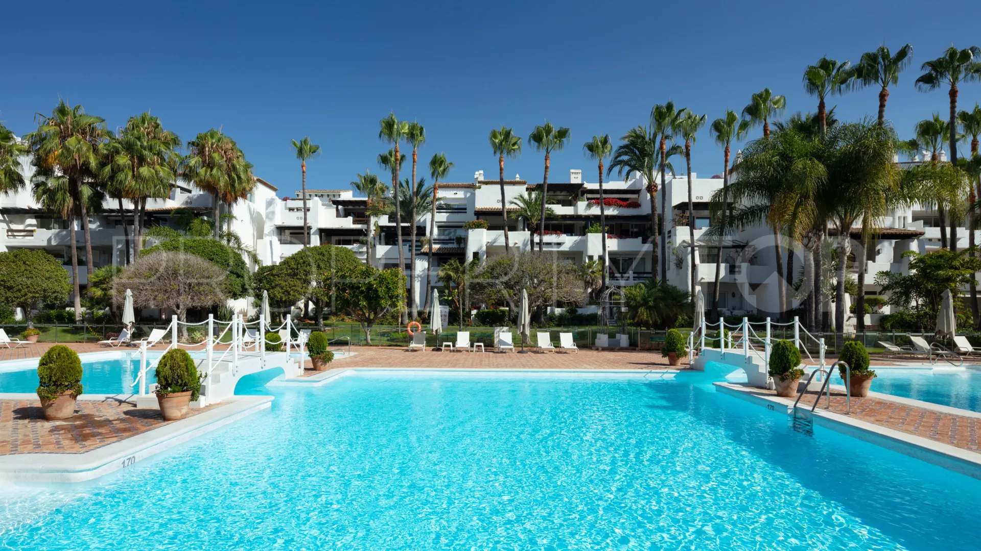 For sale apartment with 1 bedroom in Marina Puente Romano