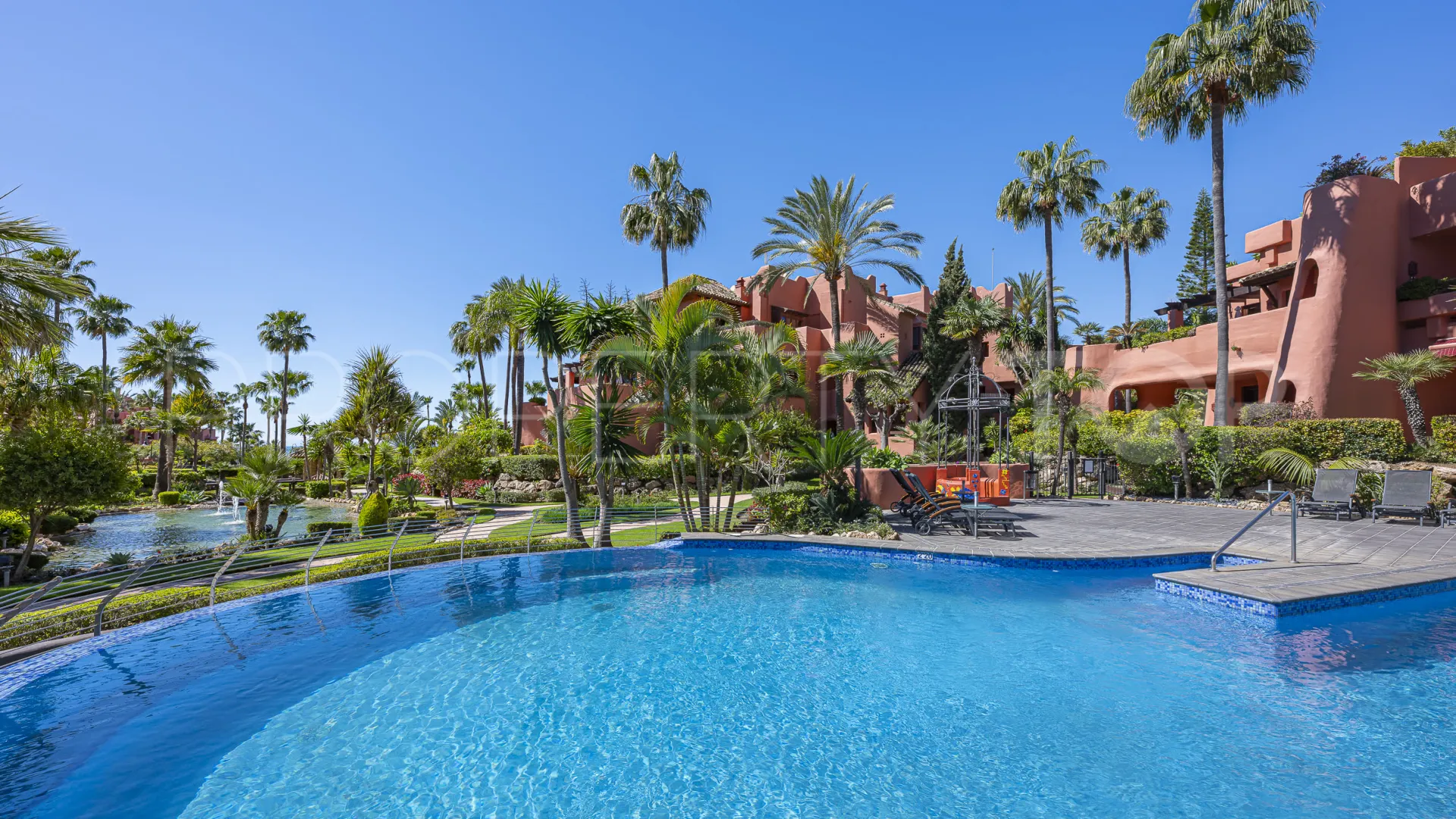 Ático con 3 dormitorios en venta en Torre Bermeja