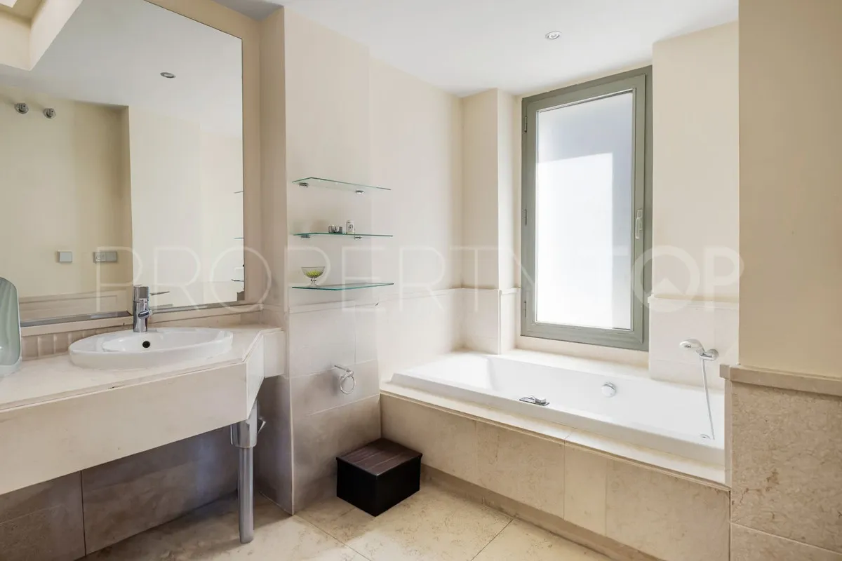 Buy 3 bedrooms penthouse in Los Flamingos