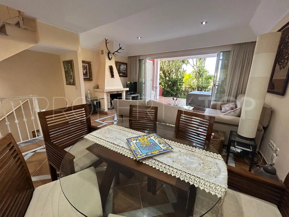 Bahia de Marbella, adosado en venta con 3 dormitorios