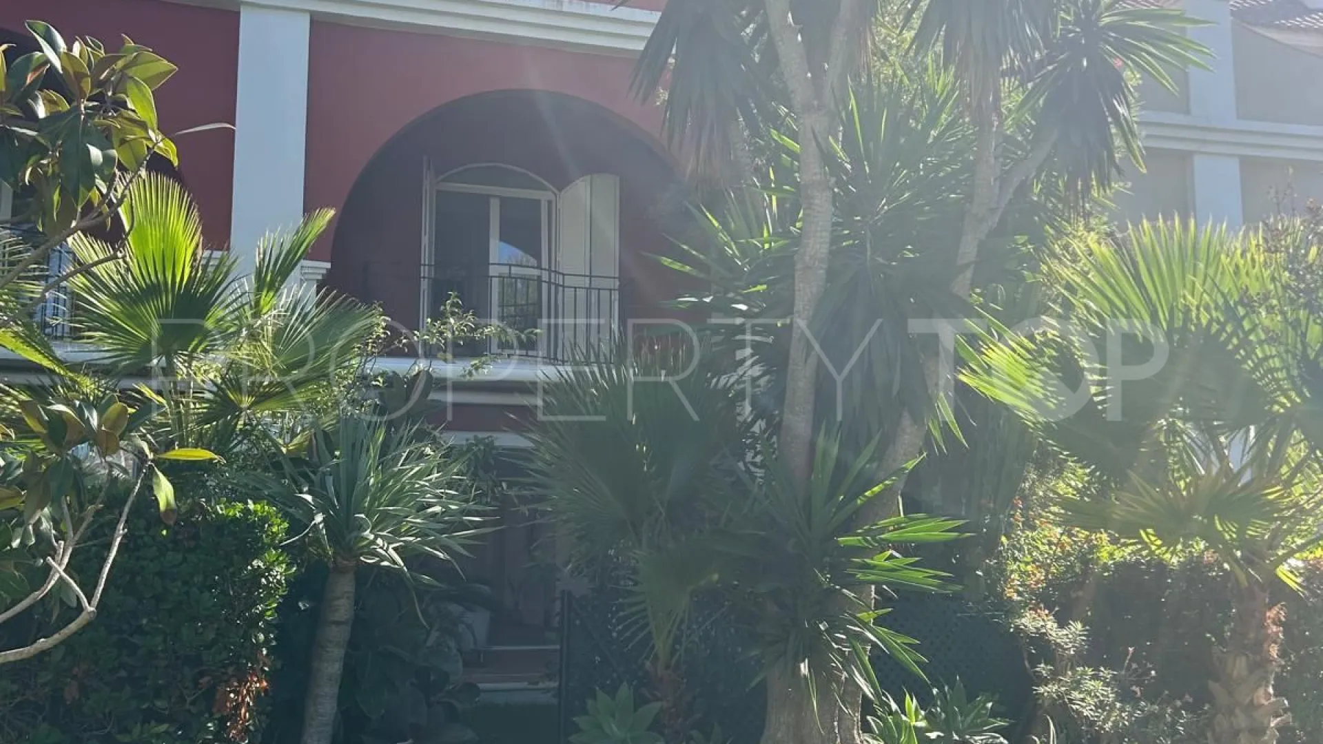 Bahia de Marbella, adosado en venta con 3 dormitorios