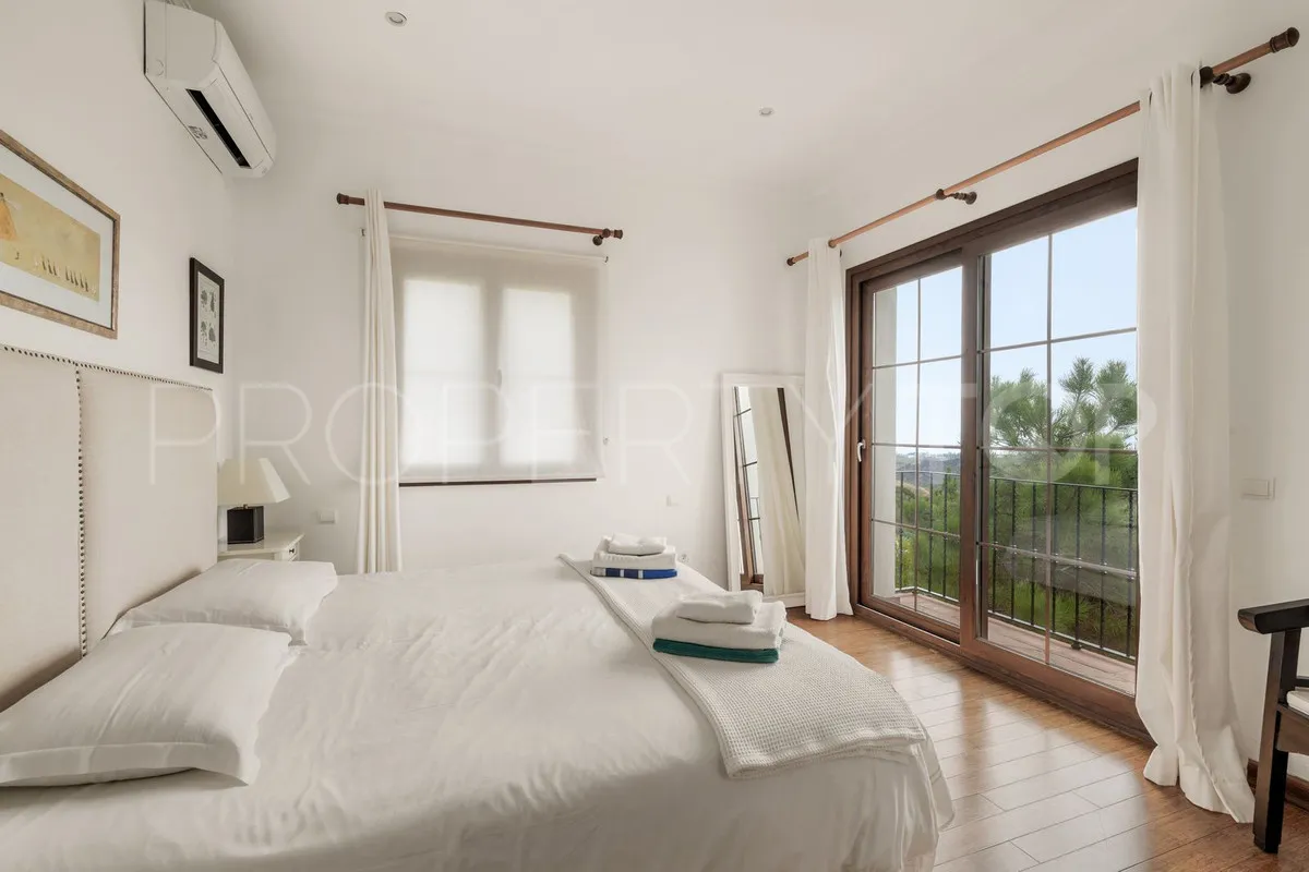 Buy 5 bedrooms villa in Benahavis