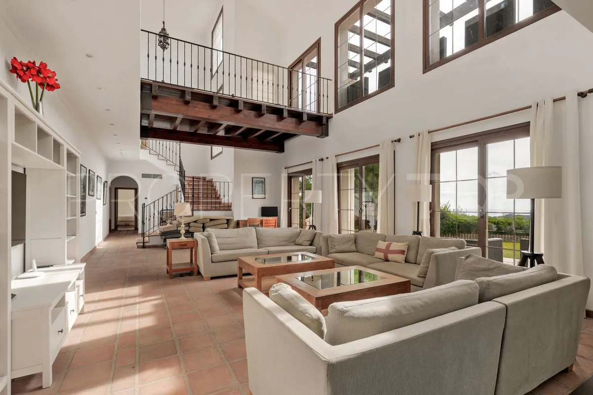 Buy 5 bedrooms villa in Benahavis