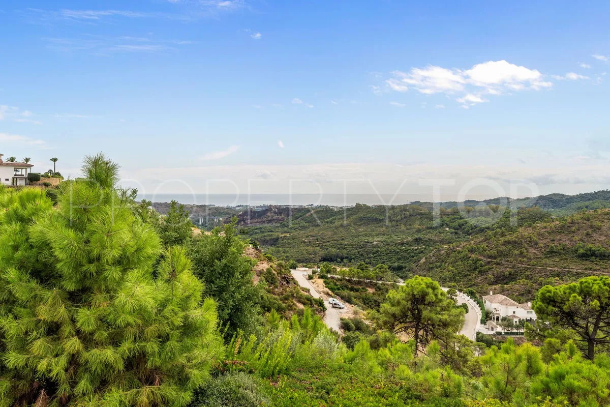 Buy 5 bedrooms villa in Benahavis