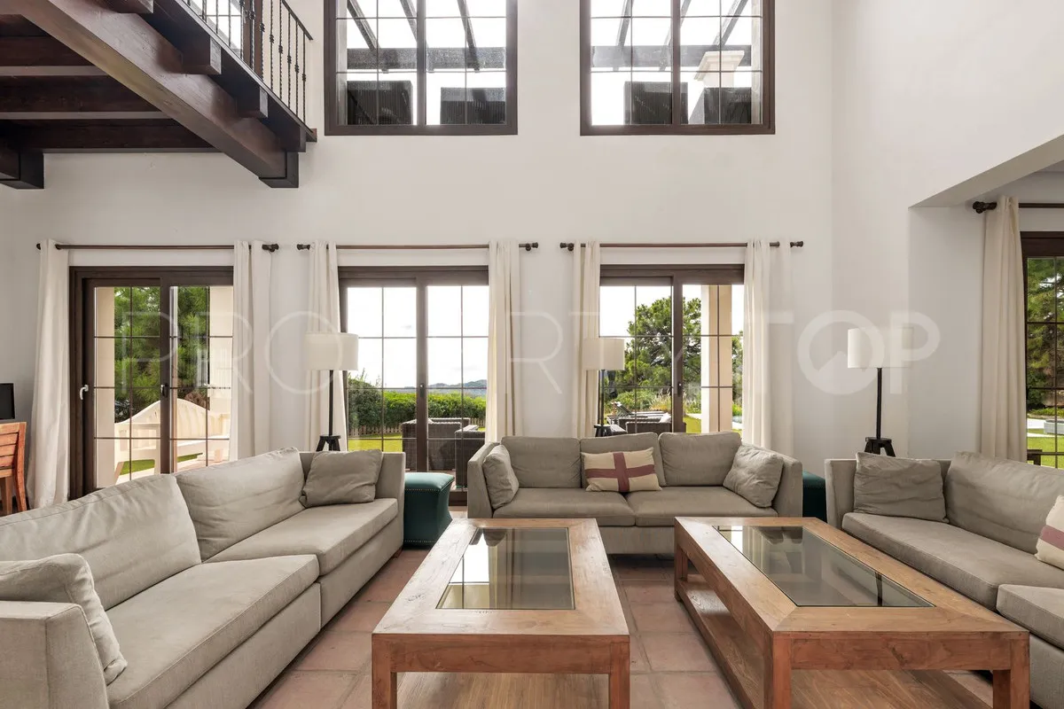 Buy 5 bedrooms villa in Benahavis