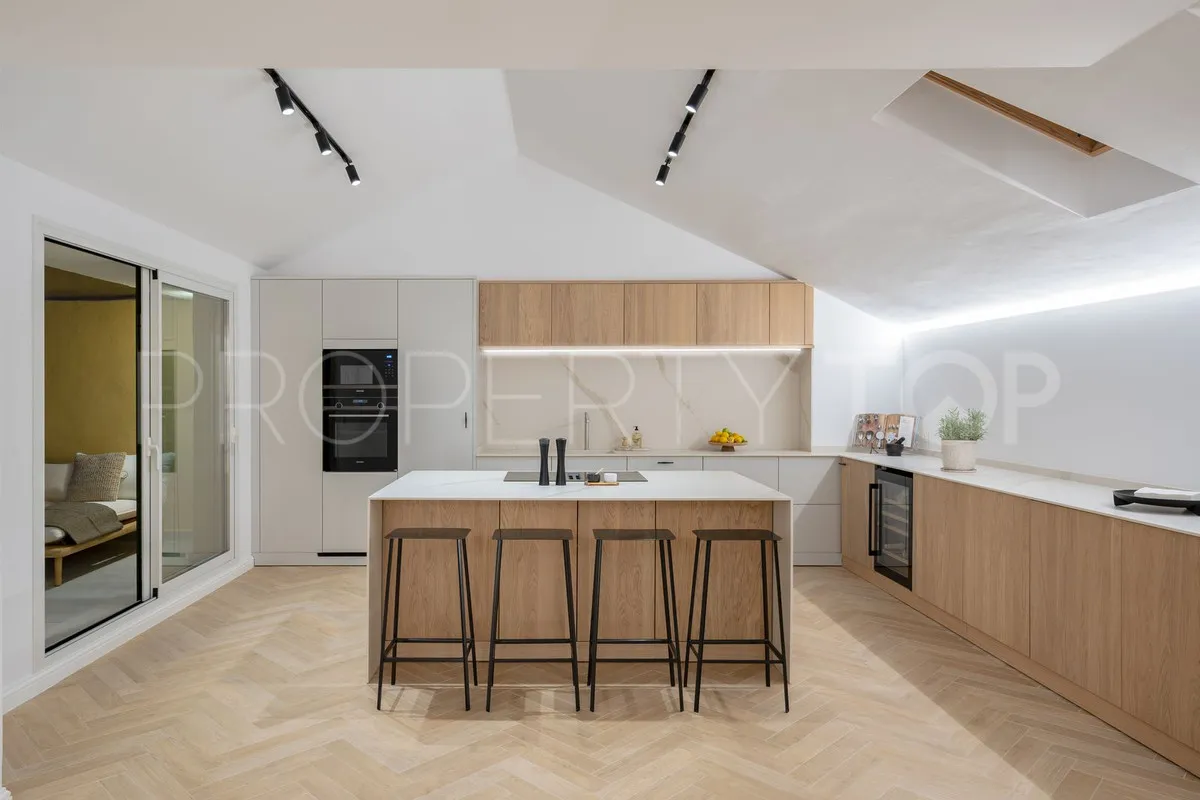 Penthouse for sale in New Golden Mile