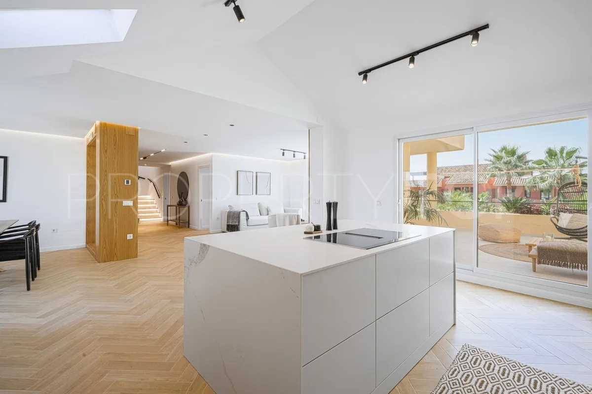 Penthouse for sale in New Golden Mile