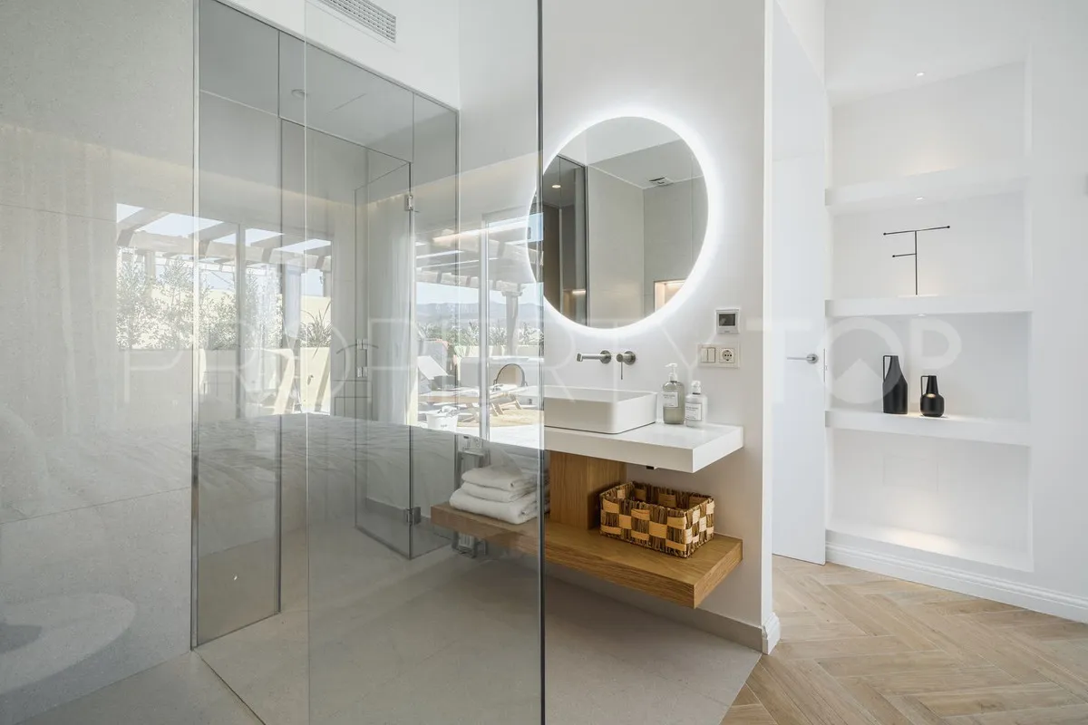 Penthouse for sale in New Golden Mile