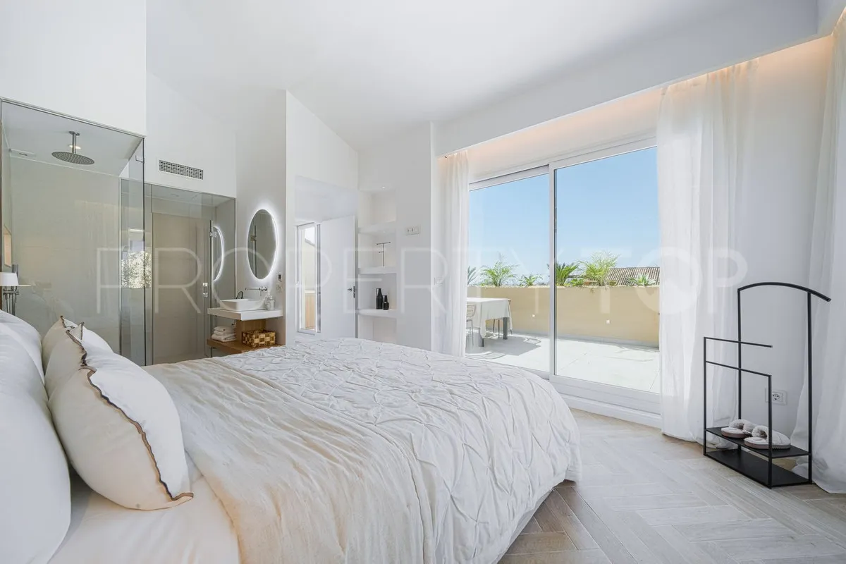 Penthouse for sale in New Golden Mile
