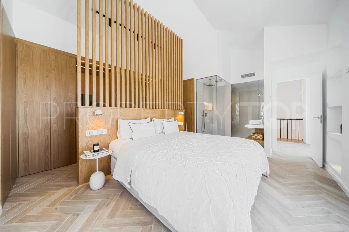 Penthouse for sale in New Golden Mile