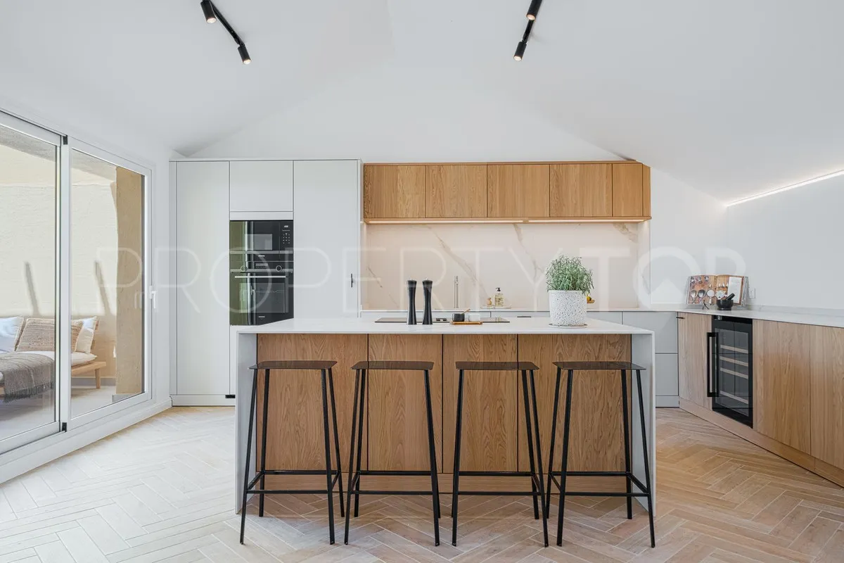 Penthouse for sale in New Golden Mile