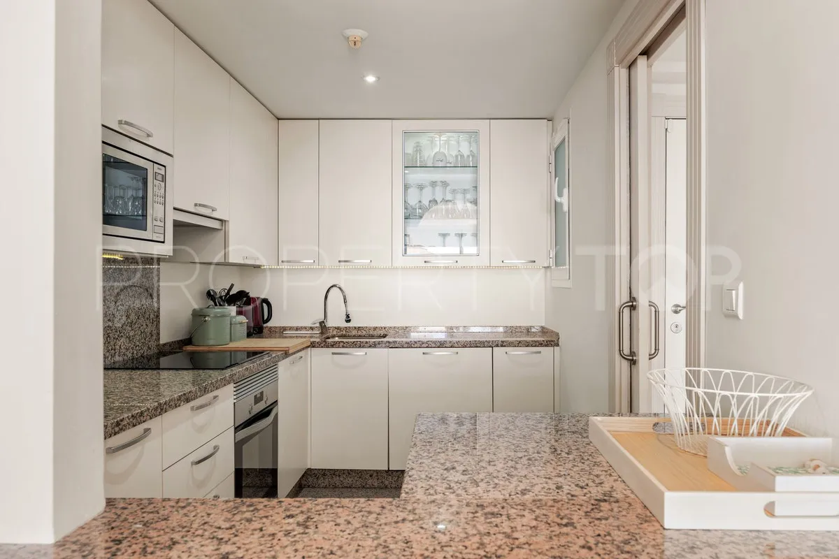 Estepona, apartamento planta baja a la venta