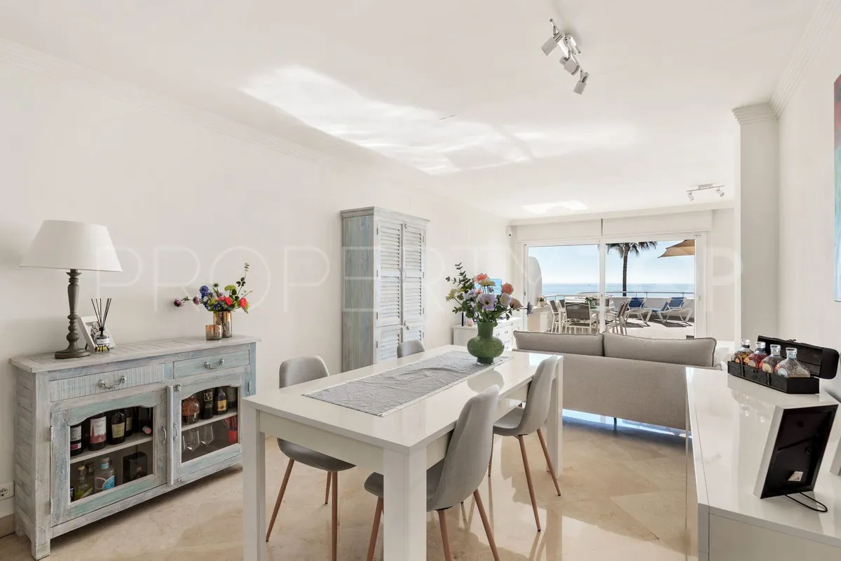 Estepona, apartamento planta baja a la venta