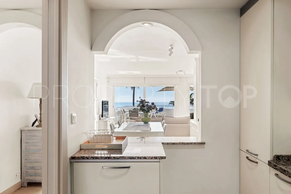 Estepona, apartamento planta baja a la venta