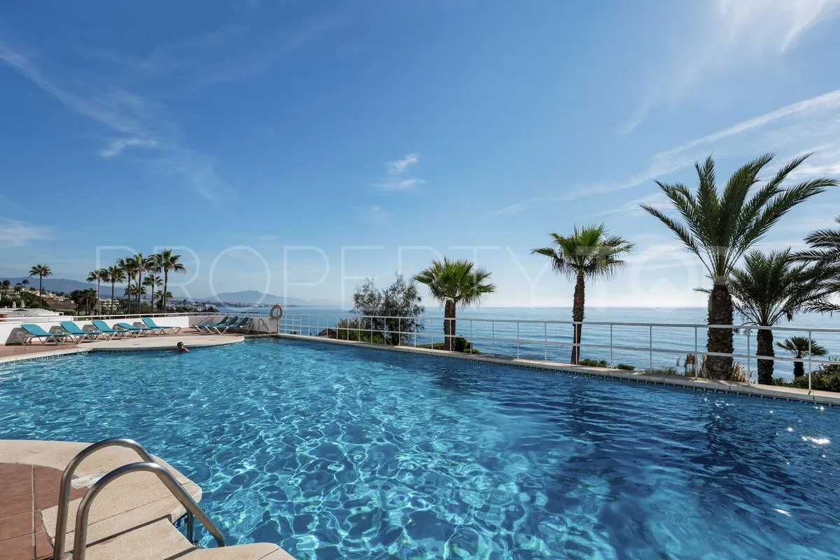 Estepona, apartamento planta baja a la venta