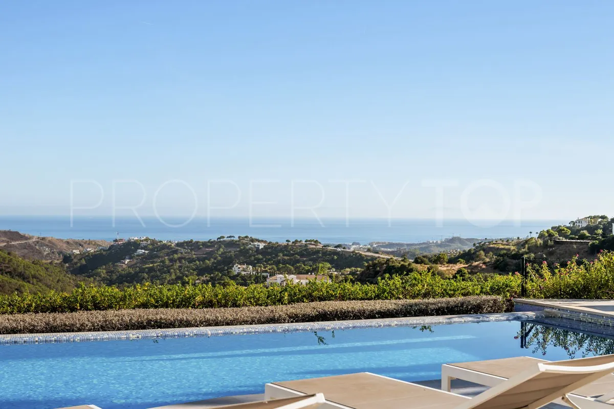 For sale Benahavis villa with 5 bedrooms