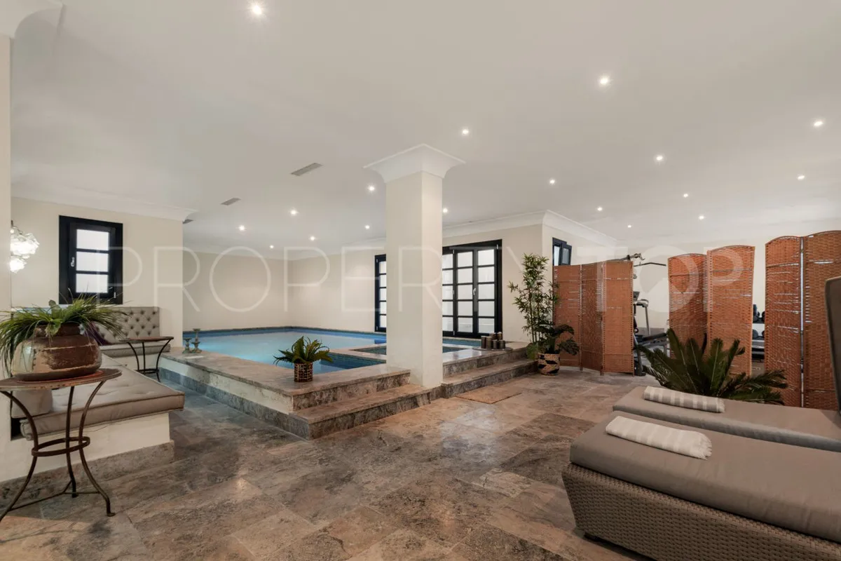 For sale Benahavis villa with 5 bedrooms