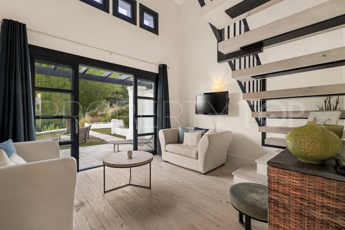 For sale Benahavis villa with 5 bedrooms