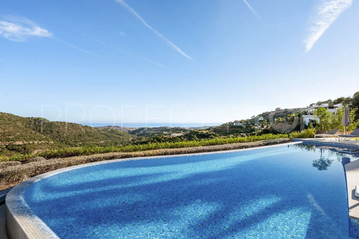 For sale Benahavis villa with 5 bedrooms