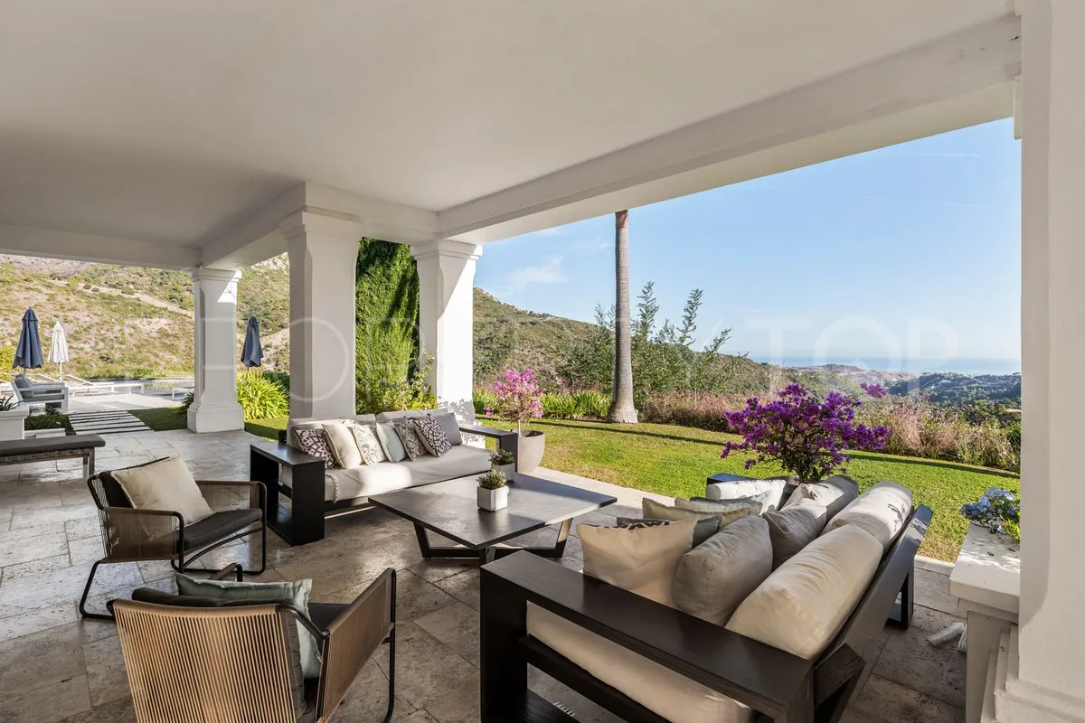 For sale Benahavis villa with 5 bedrooms