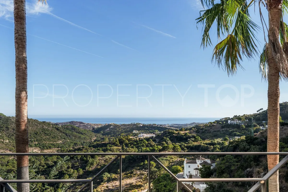 For sale Benahavis villa with 5 bedrooms