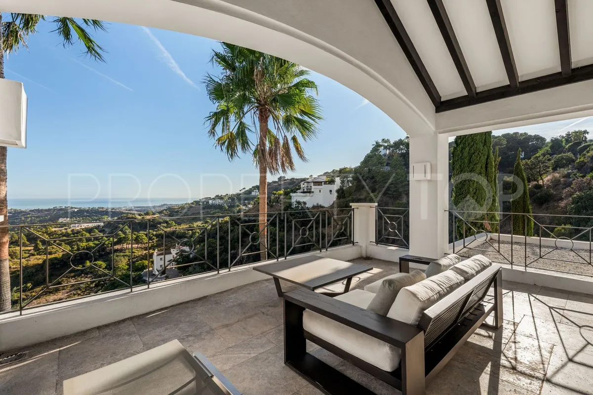For sale Benahavis villa with 5 bedrooms