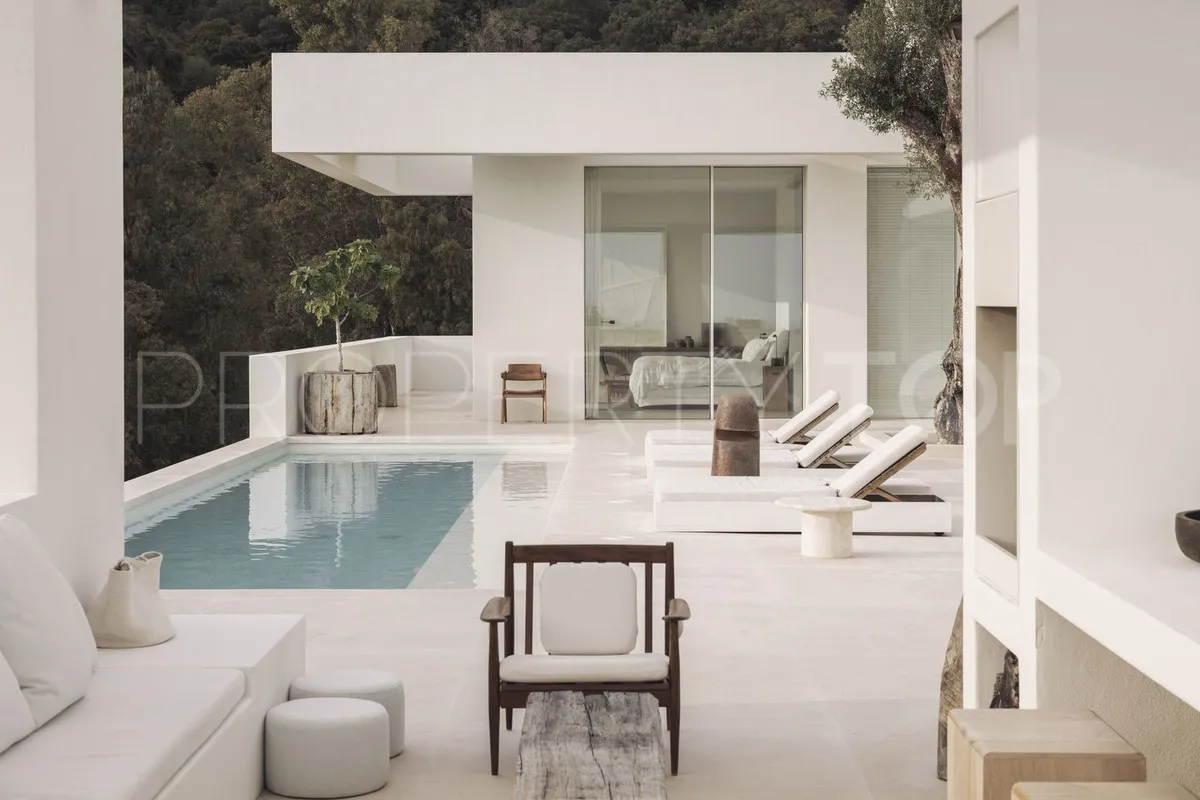 Villa for sale in Los Altos de los Monteros