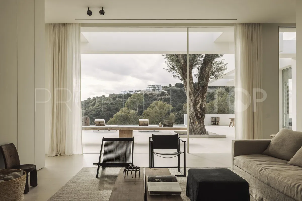 Villa for sale in Los Altos de los Monteros