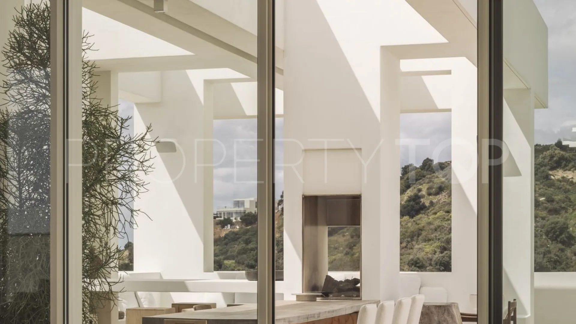 Villa for sale in Los Altos de los Monteros