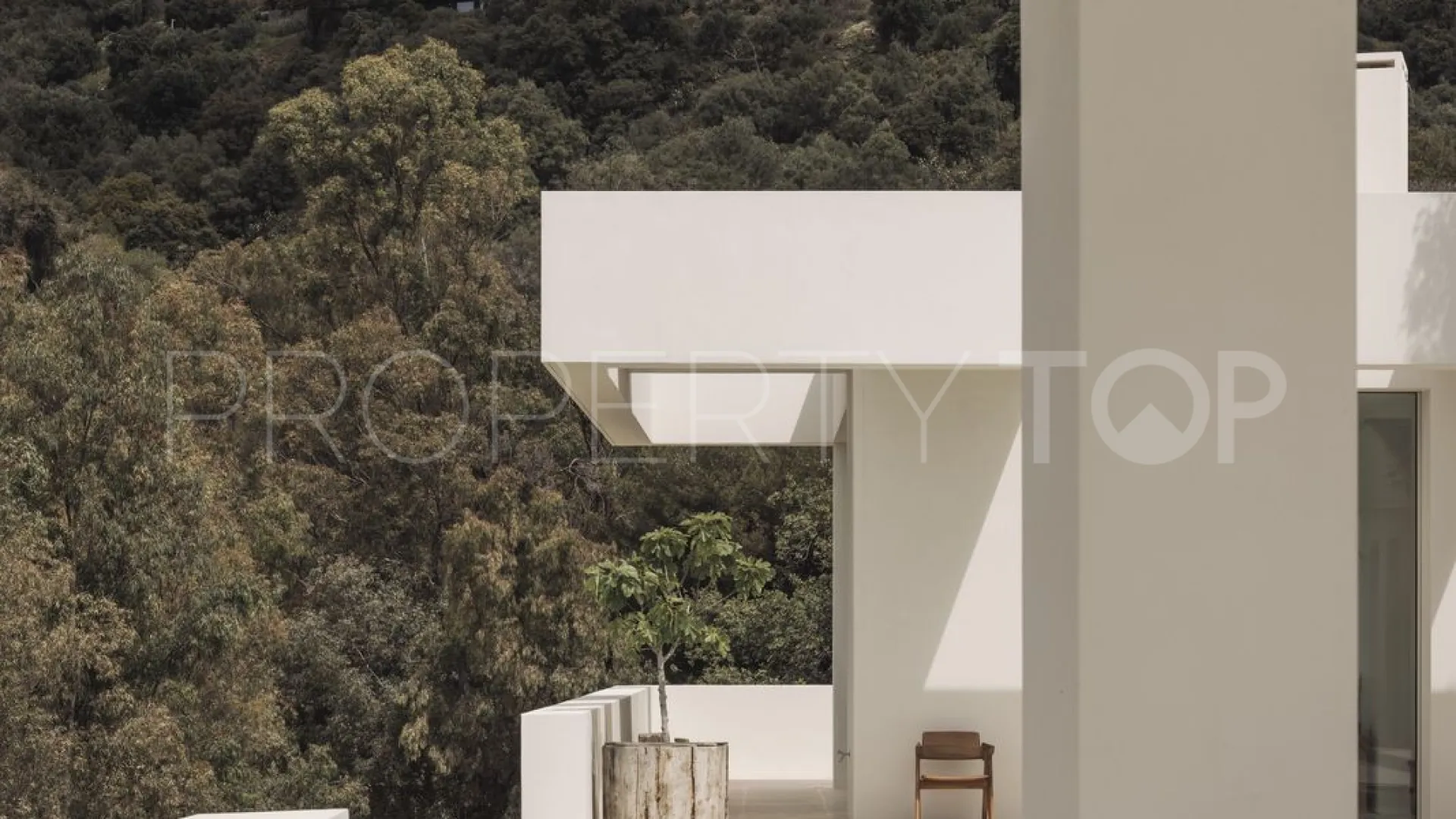 Villa for sale in Los Altos de los Monteros